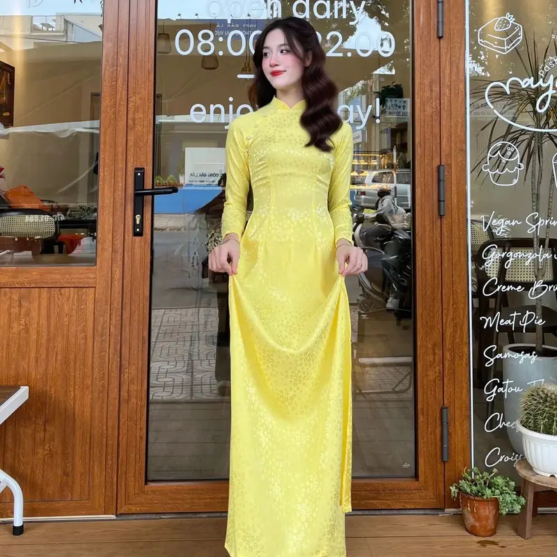 Bộ Áo dài Gấm Lụa Tơ Mềm cổ cao 2cm tay dài hoa nhí kèm quần lụa sang trọng  ( nhiều màu) Women 4