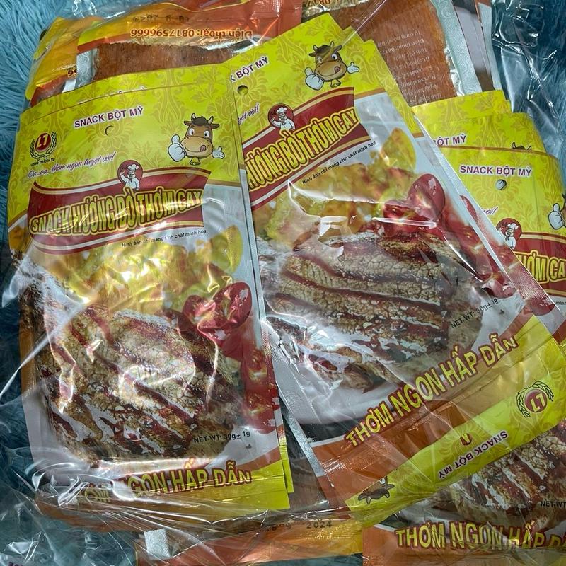 Bịch 30 gói snack hương bò thơm cay (date mới) ủ vị ăn liền.