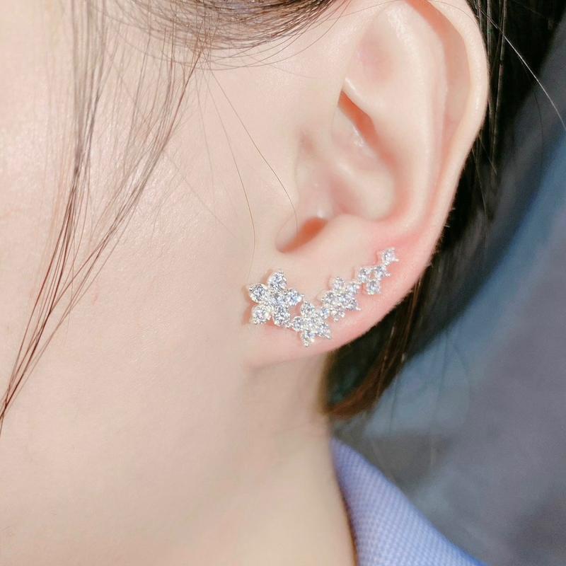 Hoa tai hoa mai sướt vành tai Khuyên Tai