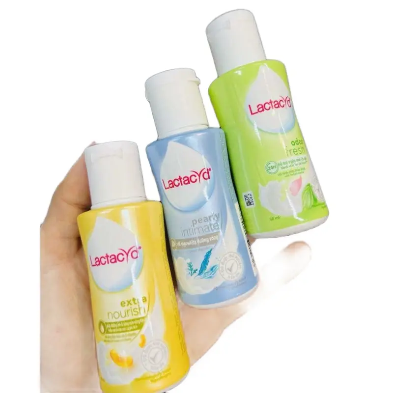 Có 3 màu - Dung dịch vệ sinh phụ nữ Lactacyd 60ml