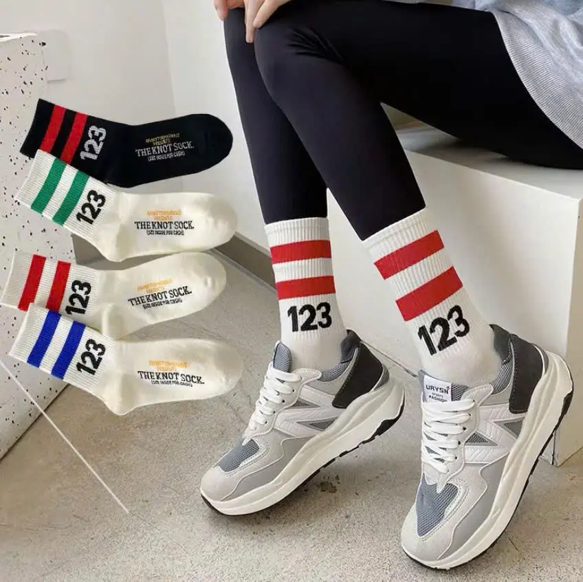 Sét 10 đôi tất nam Nữ cổ cao 123 ( có tách lẻ  5 đôi) với thiết kế cổ cao mang phong cách thể thao trẻ trung , nặng động  giúp các bạn thẻ hiện được cá tính riêng Menswear Cotton