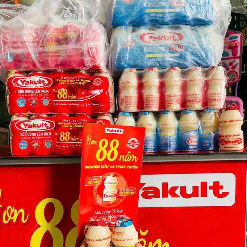  Yakult Sữa Chua Uống Lên Men Tăng Cường Hệ Miễn Dịch Giúp Cải Thiện Hệ Tiêu Hóa Ngăn Ngừa Tiêu chảy Táo Bón Hỗ Trợ Sức Khỏe Đường Ruột Hơn 88 Năm Nghiên Cứu Cấu Đất Thiết Yếu 
