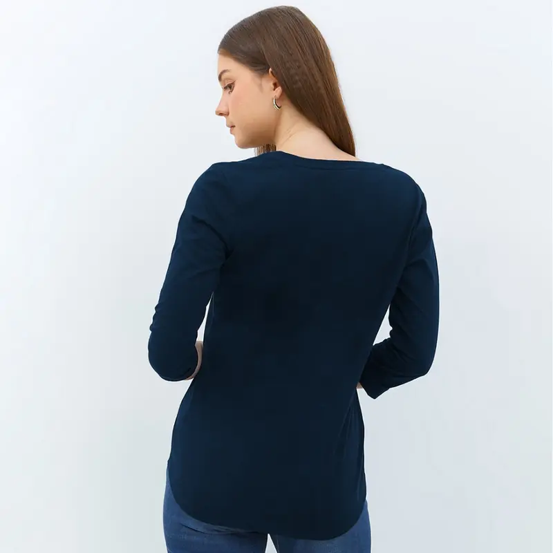 C2 Sherin Navy T-Shirt Wanita 2