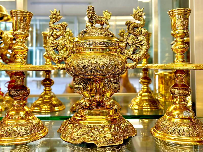 Bộ Tam Sự size mini 25cm Đỉnh Lư Đồng Đèn Bàn Thờ Gia Tiên Bằng Đồng Nguyên Chất Thương Hiệu Thuận Phát Bảo Hành 5 Năm - Gồm Đỉnh lư 25cm và Cặp đèn 23cm (phù hợp với bàn thờ dưới 1m)