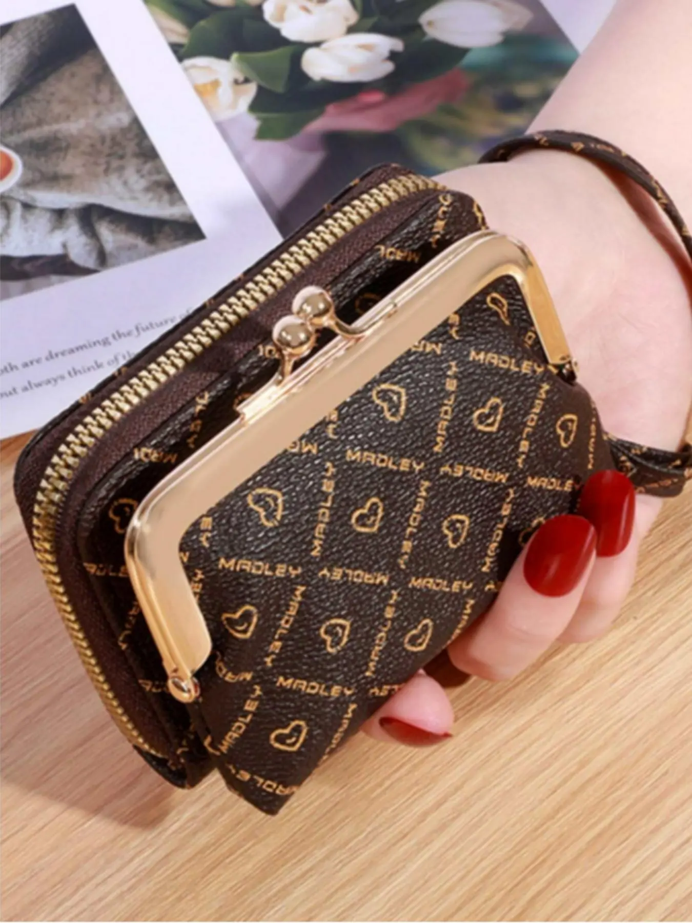 Fashionable Heart & Letter Pattern Coin Wallet,  Portable Zipper Wallet for Women, Casual Trendy Wallet for Daily Use
