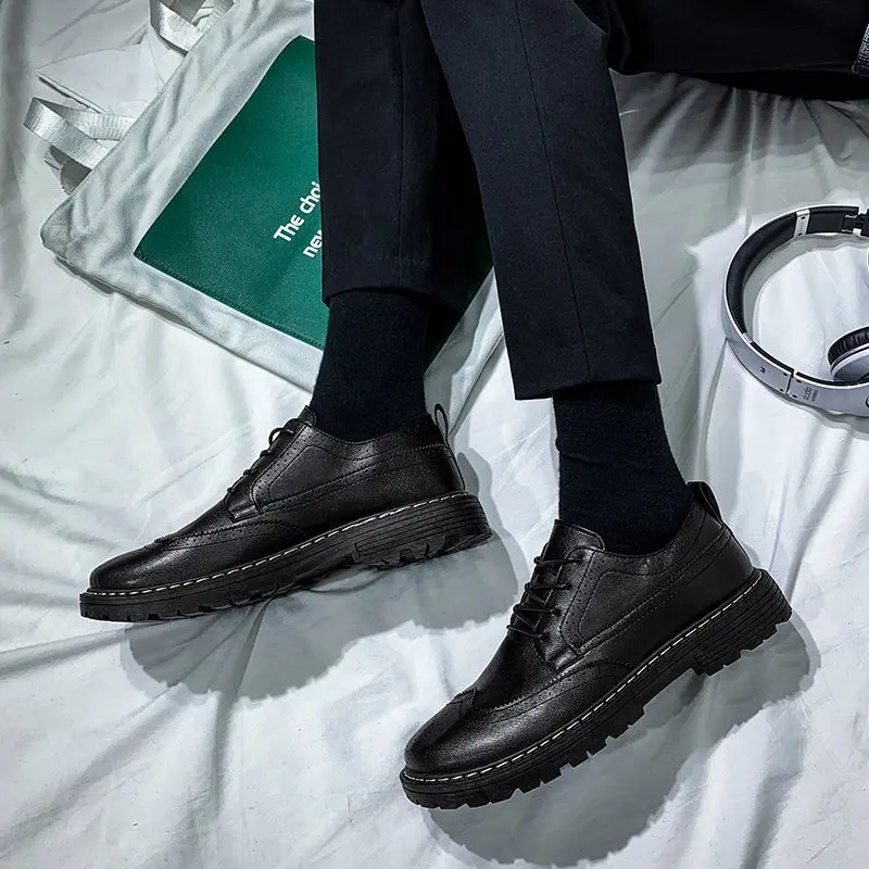 Leather shoes for men 2021 new Korean fashion Fashionable new summer bean shoes, comfortable and  main image 2