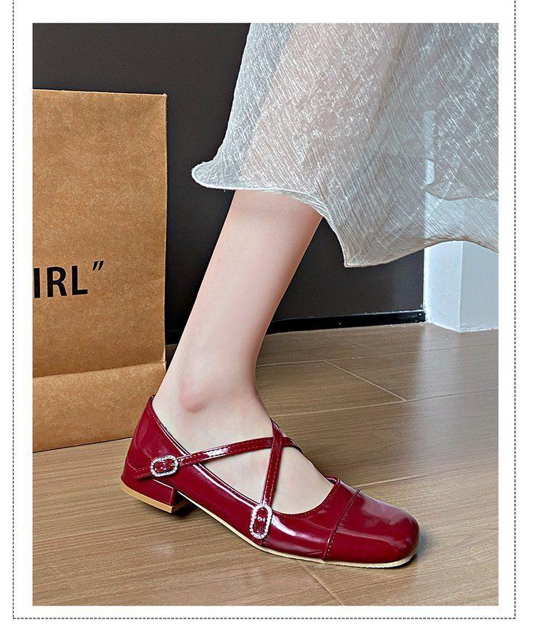 Product Introduction of French Style Silver Fairy Style Pumps Female 2025 Autumn New Retro Inner Match Match Skirt Mary Jane Shoes 11