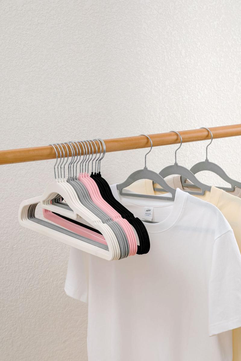 Product Introduction of Flocked Hangers for Dry and Wet Use, Thickened Non-Slip No Trace Clothes Hangers for Home Storage 1