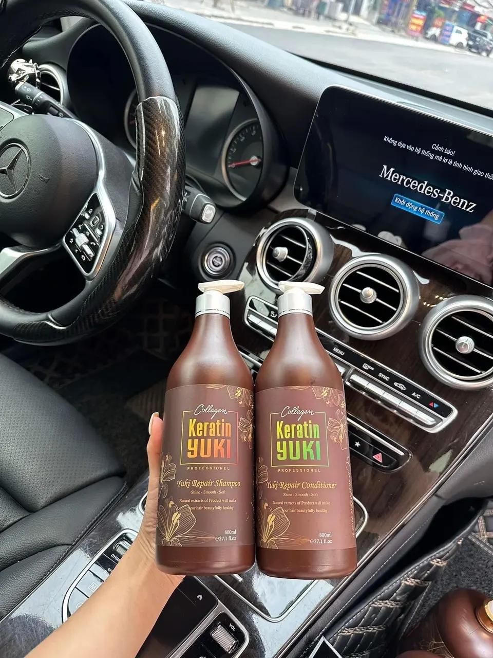 Dầu gội yuki (800ml) giúp phục hồi tóc khô xơ, hư tổn giúp tóc mềm mượt