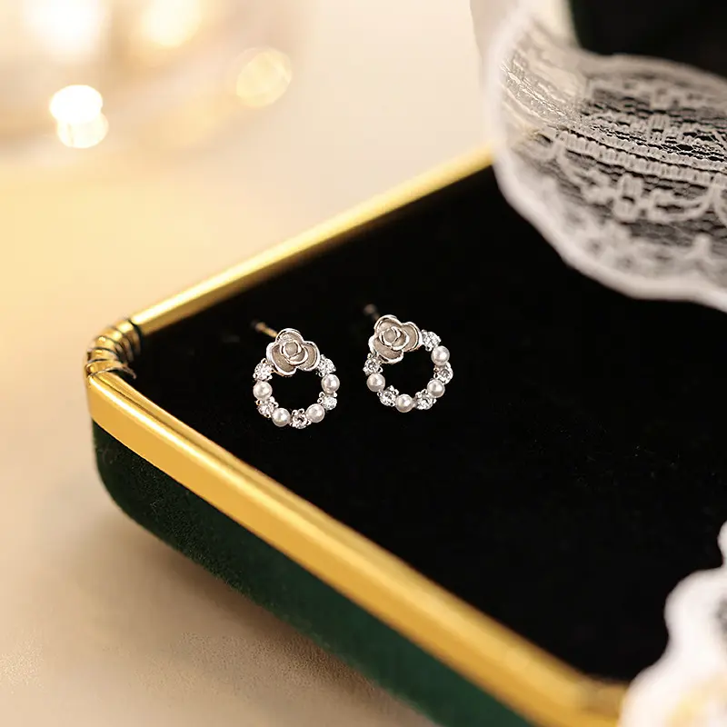 Bông Tai Đinh tán Hoa Hồng, Giá Cả Phải Chăng, Thiết Kế Độc Đáo Sang Trọng, Đẹp Mắt, Trang Sức Tai Hoa, Thích Hợp Làm Quà Tặng Sinh Nhật Cho Bạn Gái, Quà Kỷ Niệm Cho Bạn Thân, Thích Hợp Cho Bữa Tiệc, Đeo Hàng Ngày, Dễ Phối Đồ, Thời Trang Tinh Tế