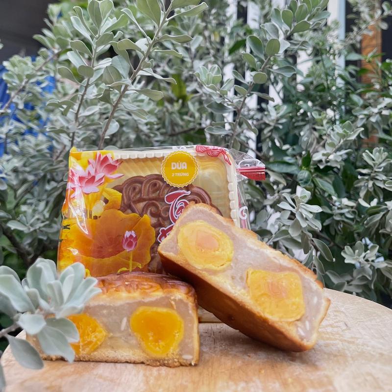 Bánh trung thu Nhân Dừa Sữa 200g 2 trứng Tân Dân Lợi 0