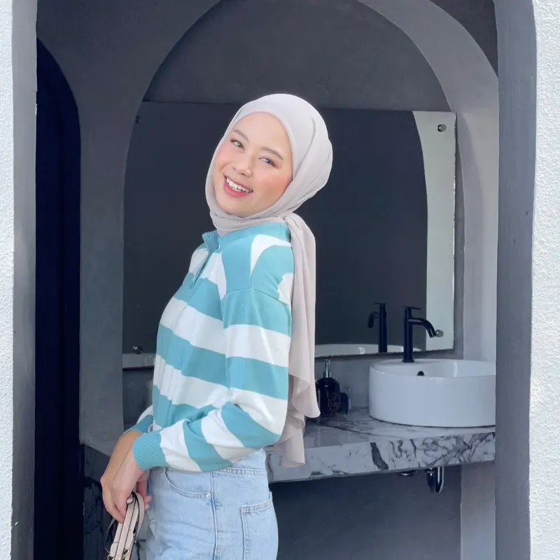 EMILY KNIT TOP | Atasan Rajut Katun Polo Knit Setrip Knitwear Wanita by Outerres 3