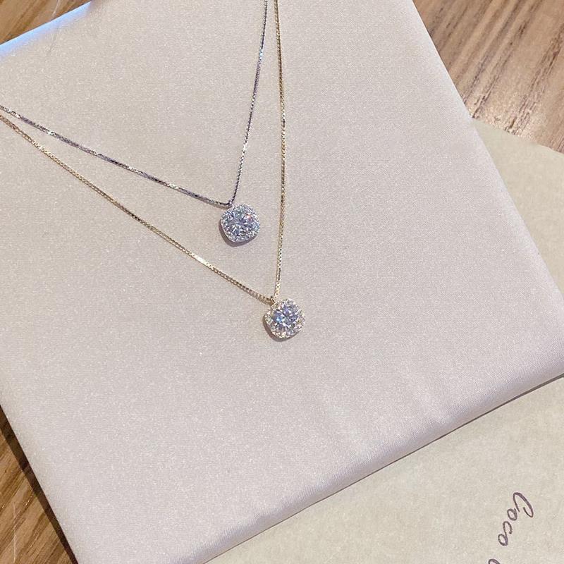 Product Introduction of Gold Live 18K top gifter Jewelry Fashion Wedding Gold Plated Small Square Diamond Flash Diamond Clavicle Necklace Pendant 4