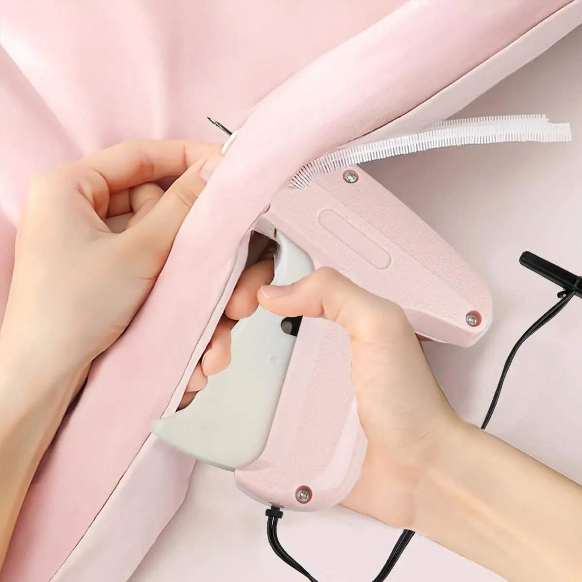 Quick Clothes Holder Sewing Machine, Quick Clothing Fixer with 50 Button & 660 Plastic Needles, Mini Durable Quick Button Clothes Connector