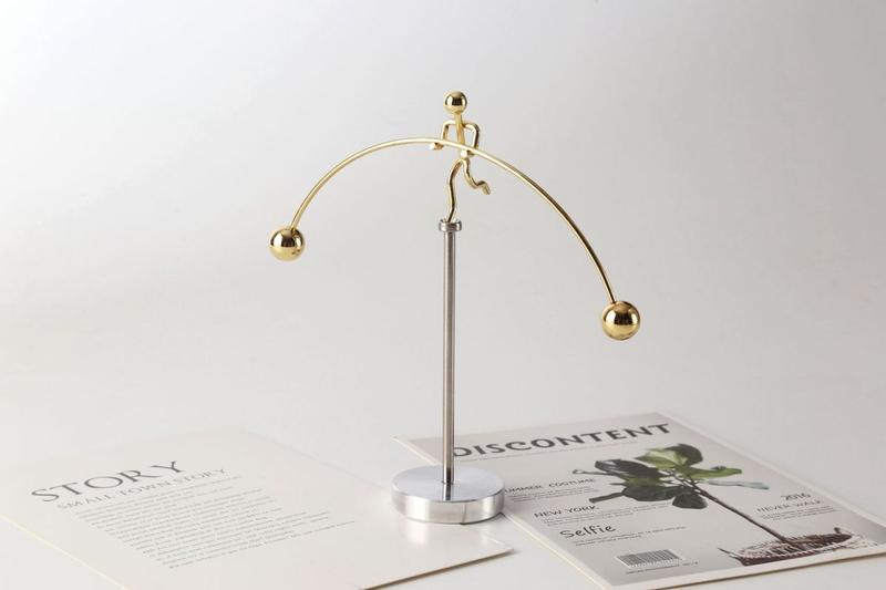 Product Introduction of 2025 TikTok Same Style Creative Newton Balance Pendulum Tumbler Ornament Little Iron Man Graduation Gift for Men and Women Birthday Present 4