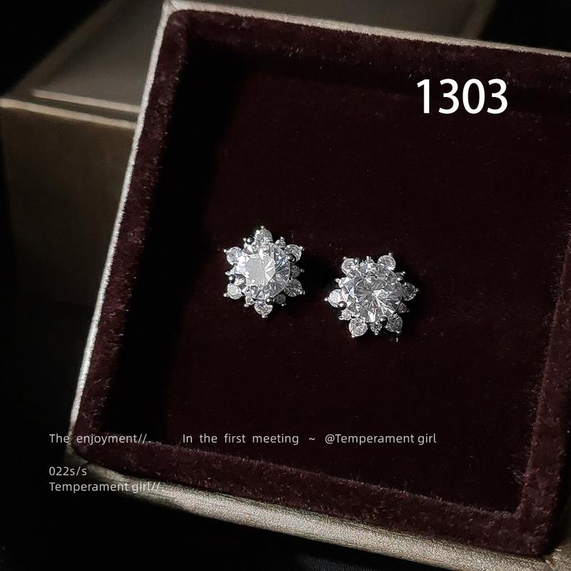 Product Introduction of High-Quality Zirconia Shiny Mini Version 925 Earrings for Women Elegant Simple Daily Commuting Ear Jewelry 9