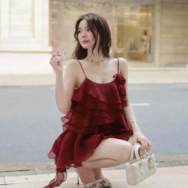 Áo Hai Dây Nhiều Tầng Tơ Óng Form Rộng Rũ, Kèm Charm Hoa, Áo Hai Dây Cho Nữ Màu Đỏ, Xanh Đen 5