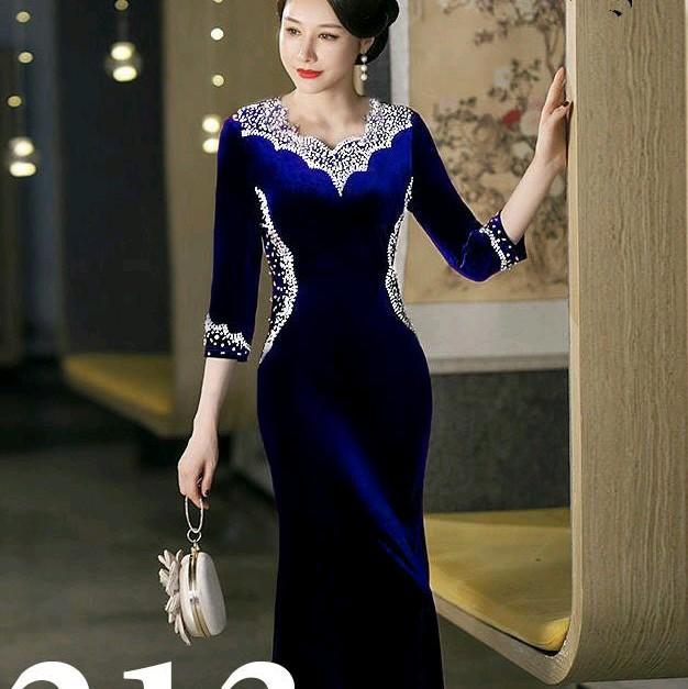 Đầm dự tiệc trung niên nhung cao cấp cho Mẹ , mẫu ôm xẻ tà kết hạt tinh xảo sang trọng Nữ 3