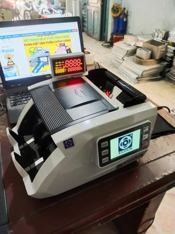 Máy đếm tiền cao cấp, phát hiện tiền giả, tiền lẫn loại, chia tiền, tính tổng siêu chuẩn, bảo hành 24 tháng 2