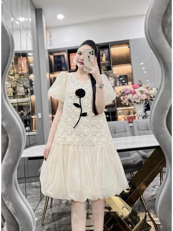 Váy bầu Lachic V68 phối ren hoa 3D thiết kế xinh xắn đi tiệc - Đầm Bầu