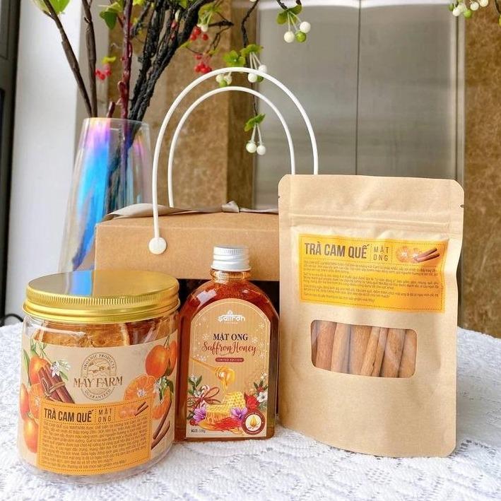 Set Quà Tặng 20/10 Ý Nghĩa Cho Mẹ, Vợ, Người Thương – Saffron Ngâm Mật Ong 130gr Kèm Trà Cam Quế Thơm Ngon | Quà Tặng Phụ Nữ Đẹp, Sang Trọng, Sức Khỏe & Thảo Mộc Thiên Nhiên Saffron Việt Nam