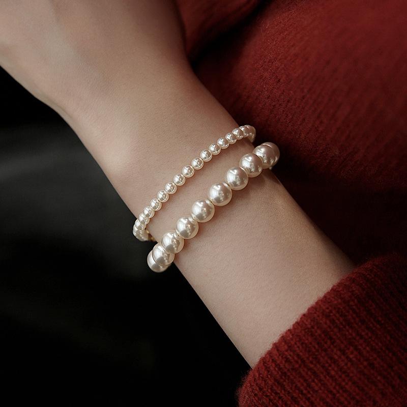 Product Introduction of 2024 New French Folding Bracelet Light Luxury Minority Exquisite Elastic String Bracelet 18