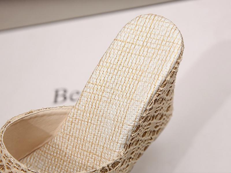Product Introduction of 23S 2024 Women Slippers High-Heeled Fashion Wear-Resistant Non-Slip 10cm Wedge Sandals Comfortable Outerwear 35-42 23