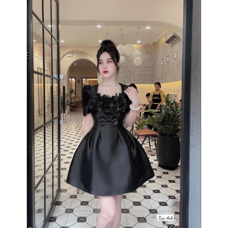 Lyra VTT010 - Váy Tafta cổ vuông đính hoa thanh lịch, đi chơi đi tiệc