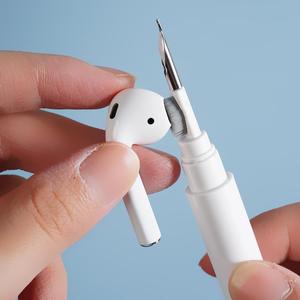 クリーニングペン（1/2/4個）、多機能イヤホンクリーニングペン、BTイヤホン充電ケース用耳垢除去ツール、多機能イヤホンクリーニングブラシ、クリスマスギフト