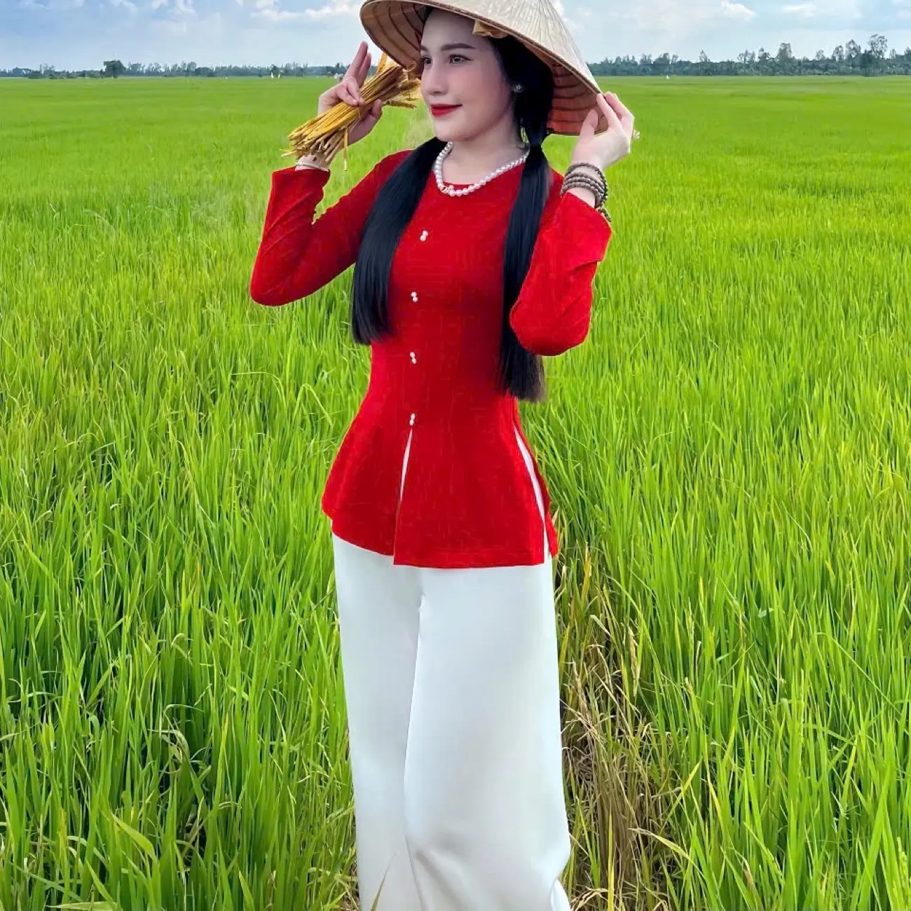 Bộ Quần Áo Bà Ba Trơn Tay Dài Cổ Tròn Đính Nút Ngọc Áo Dây Khoá Kéo Lưng  Top Kem