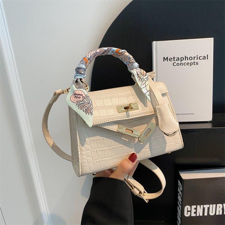 Product Introduction of Túi Xách Nữ H.M Đeo Chéo Đeo Vai Quai Xách Da Pu Vân Cá Sấu Mix Khăn Đi Tiệc Đi Chơi Sang Chảnh MIQI BAG TX-103 2