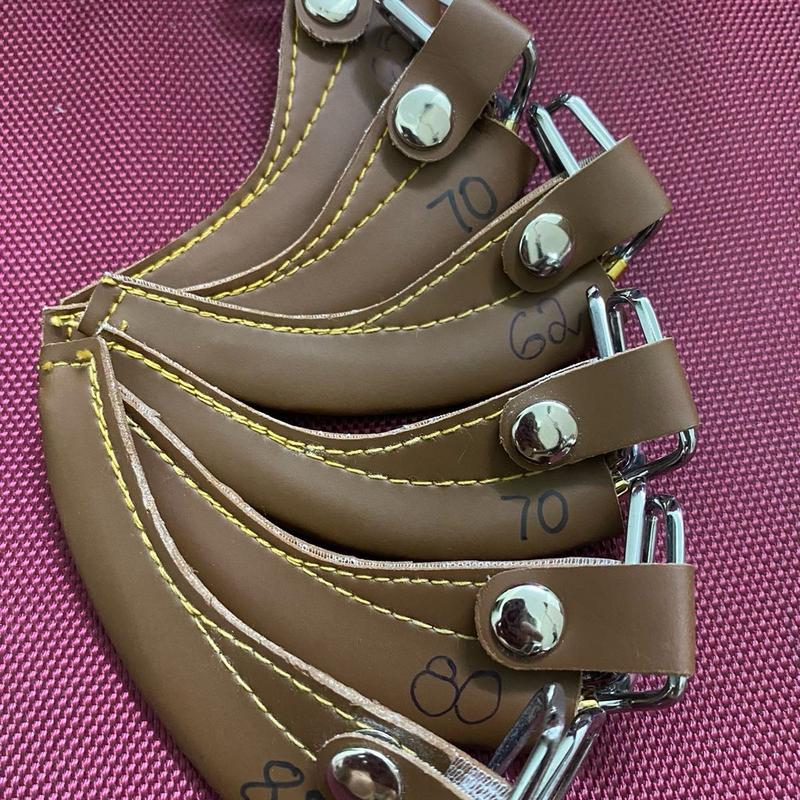 Phụ kiện đeo chân cho gà nòi việt lai cải tiến