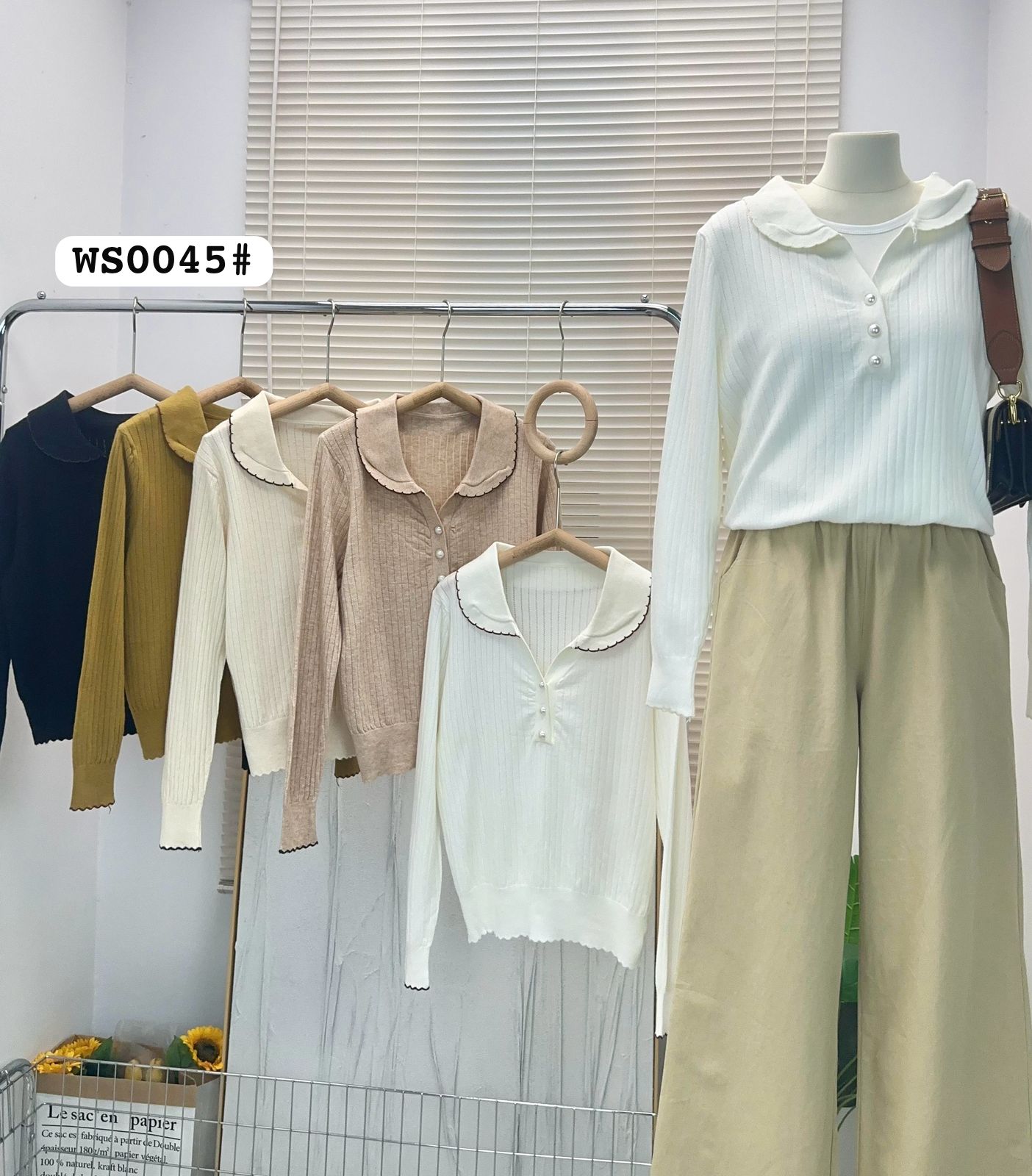 Atasan Wanita Kerah Daun V Neck Cantik Korean Style Premium Rajut