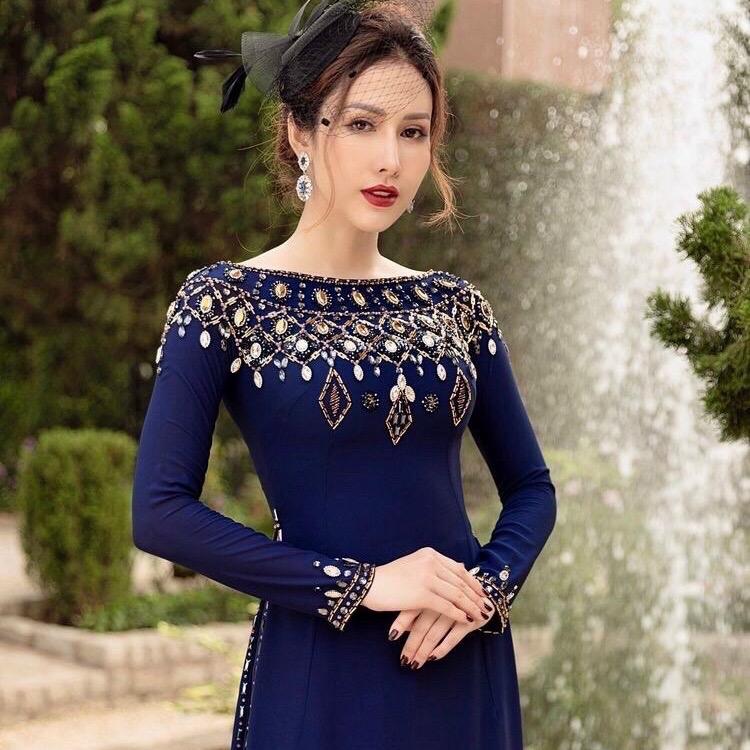 Bộ áo dài lụa cao cấp cổ thuyền siêu xinh đẹp sang trọng mềm mại thướt tha cho các chị đẹp dự tiệc, ngồi sui... ADM38 có bigsize Nữ Voan Voi