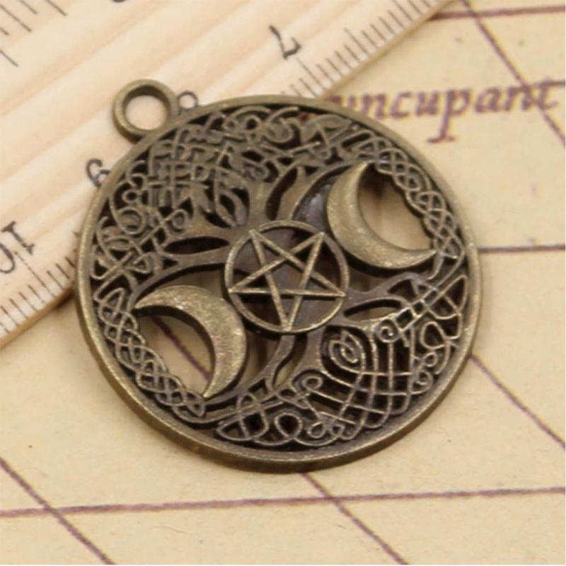 Product Introduction of Woman Witchcraft Worship Pendants Retro  Goddess Triple Moon 5