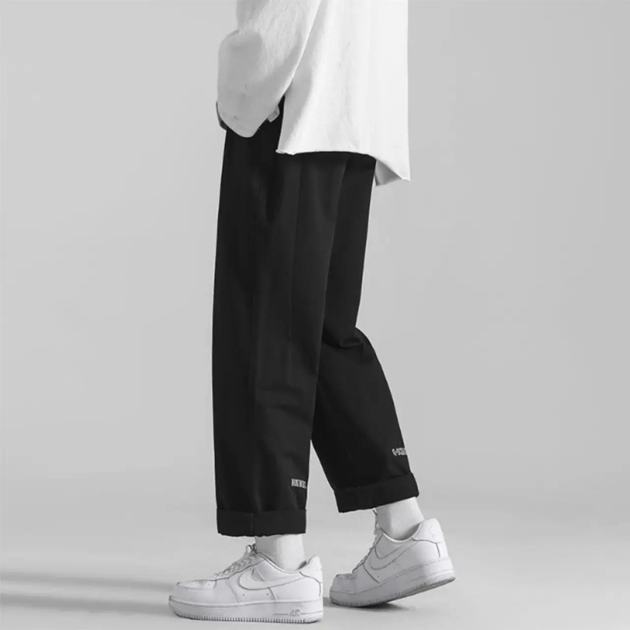 Quần dài Kaki ống rộng Unisex xuông lưng chun trẻ trung + tặng kèm móc khóa Menswear Ong Kem Cotton Đen Nhung