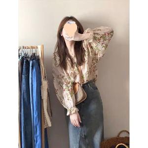 French style floral shirt set for women Sweet, loose shirt that protects from the sun. Summer new design unique style Thin and stylish