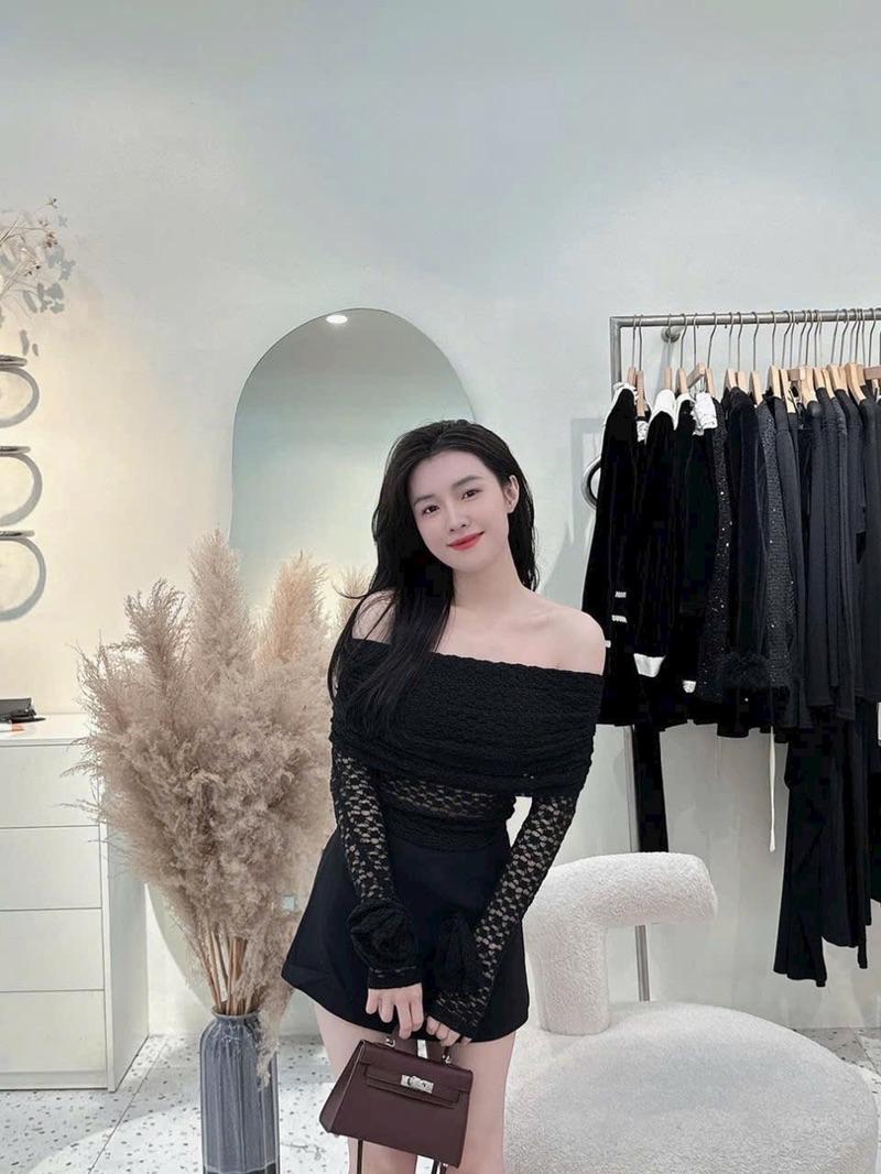 Product Introduction of Áo trễ vai ren tay hoa hot _ Áo ren trễ vai tay đính hoa sang sịn 14