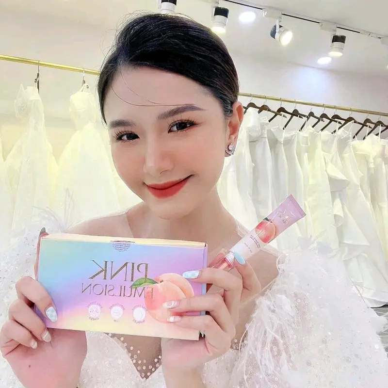 Kem Dưỡng Má Hồng Pink Emulsion - 3in1 (Má Hồng - Môi Hồng - Nhũ Hoa Hồng) Cosmetic Mỹ Phẩm 2