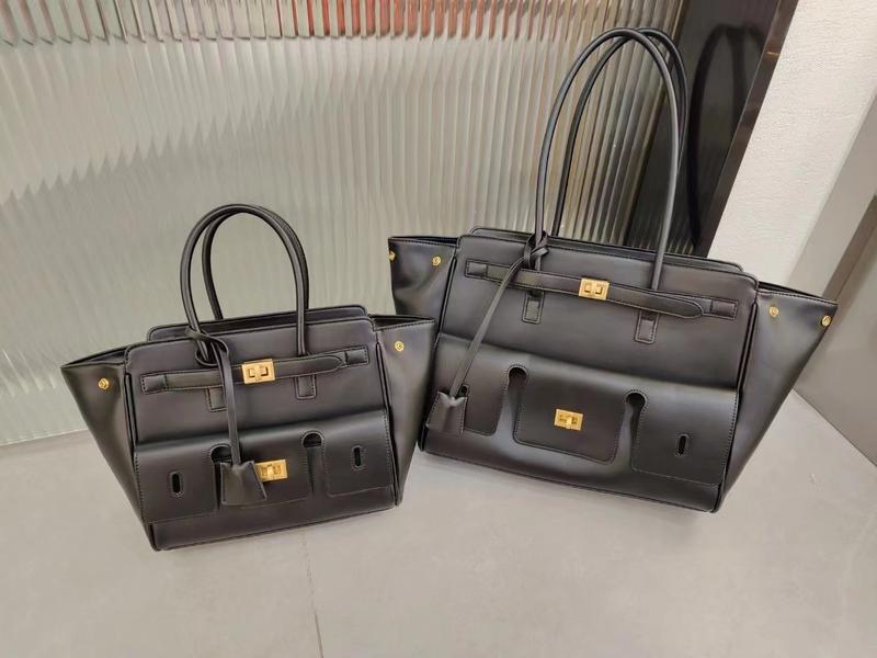 Product Introduction of 2025 New Roden Lock Tote Bag Large Capacity Neutral Motorcycle Wings Style Bag Leather Shoulder Bag Tote Bag 3