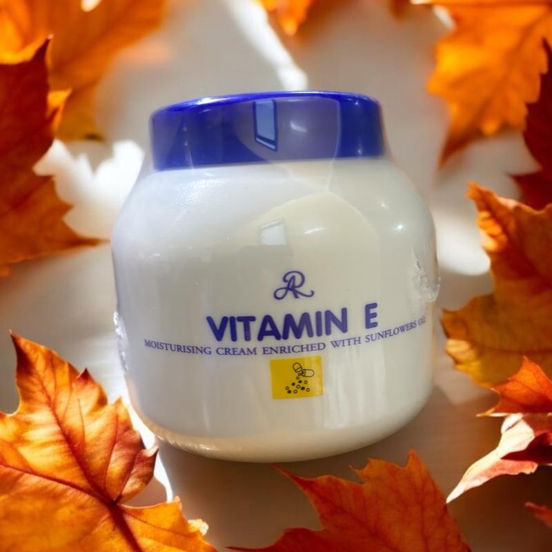 Kem Dưỡng Ẩm Vitamin E Aron (Chuẩn 100% Thái Lan) - Làm Đẹp Da Cho Phụ Nữ Women