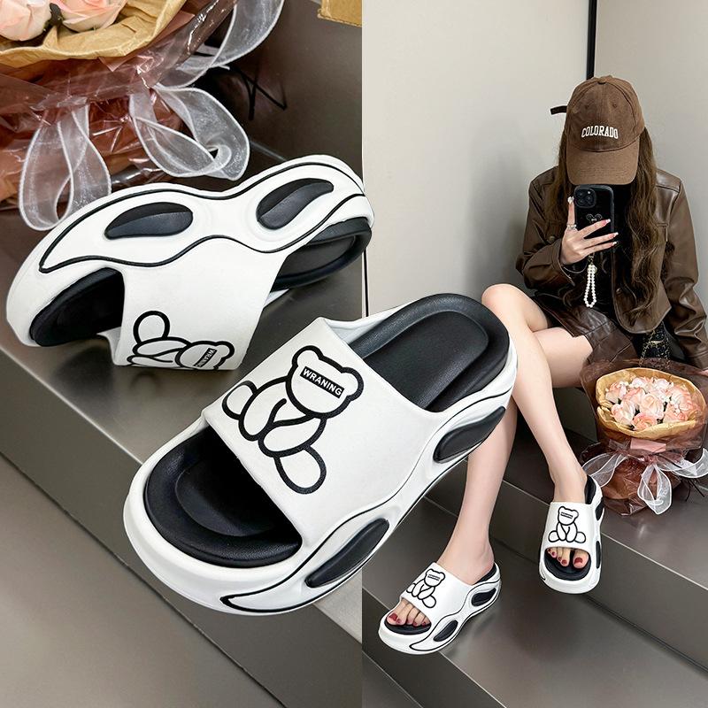 Dép Nữ Quai Ngang Độn Đế 3 Mầu D28 Gấu Ngồi Siêu Xinh Hót Trends Nhất Năm Nay 0