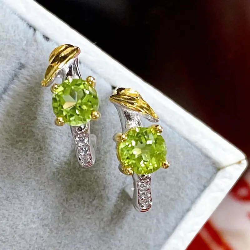 New S925 Silver Inlaid Natural Peridot Earrings Fashion Simple Elegant Women's Ear Hooks