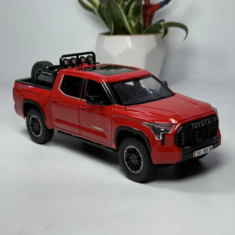 Mô hình xe bán tải Tô yo ta Tundra 4x4 tỷ lệ 1:24 bằng kim loại Tặng biển số VIP 5
