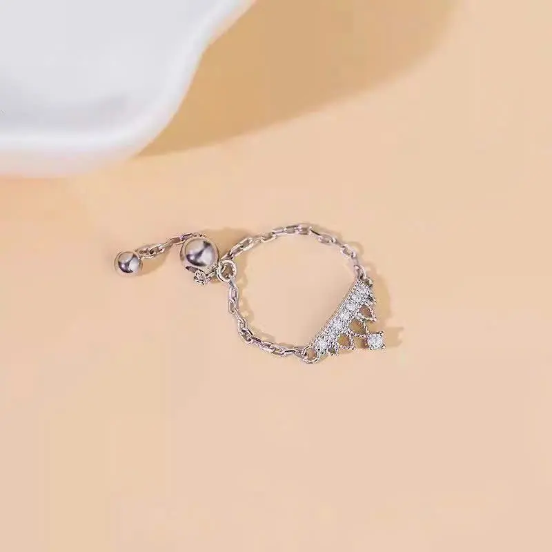 Nhẫn mặt vương miệng đính đá điều chỉnh được size