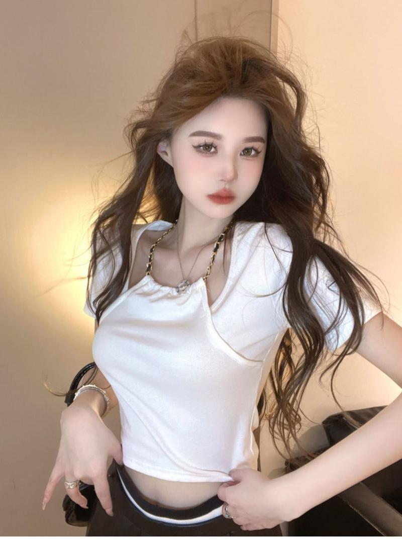 Product Introduction of Áo Thun Ngắn Tay Cổ Yếm Giả Hai Lớp Thiết Kế Độc Đáo Mùa Hè, Dành Cho Nữ, Dáng Ôm, Ngắn, Gợi Cảm Và Dễ Thương, Thiết Kế Đẹp, Thích Hợp Cho Mùa Hè, Áo Ngắn 23