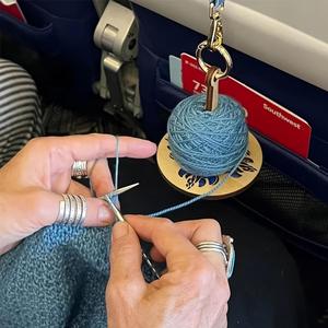Soporte de hilo de madera, 1 cuenta de soporte de bola de hilo portátil, soporte de hilo para tejer, evita la desalineación del hilo, regalo para los amantes del crochet