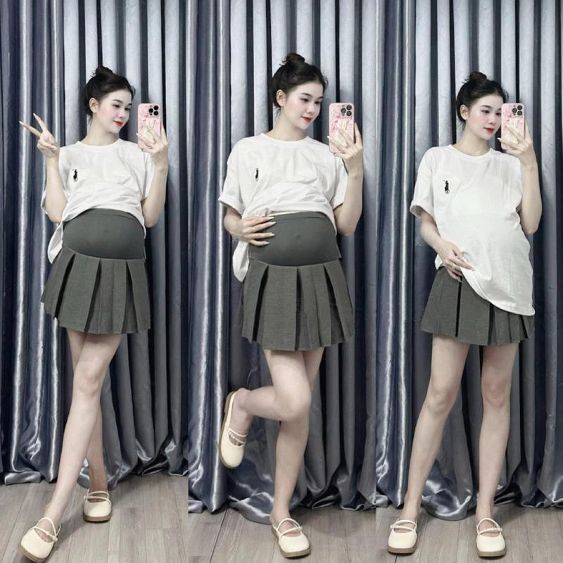 Chân váy bầu xếp li ngắn trên gối có lót trong,có đáp và chun điều chỉnh vòng bụng 3