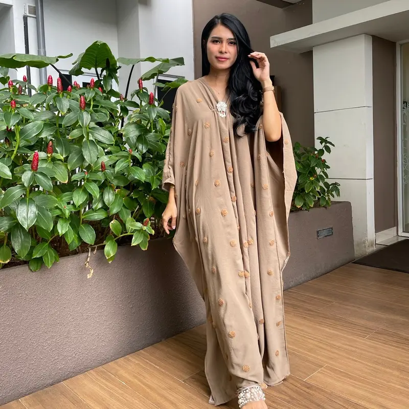 KAFTAN NAGITA POMPOM FREE BROS MODEL EMBOS 8