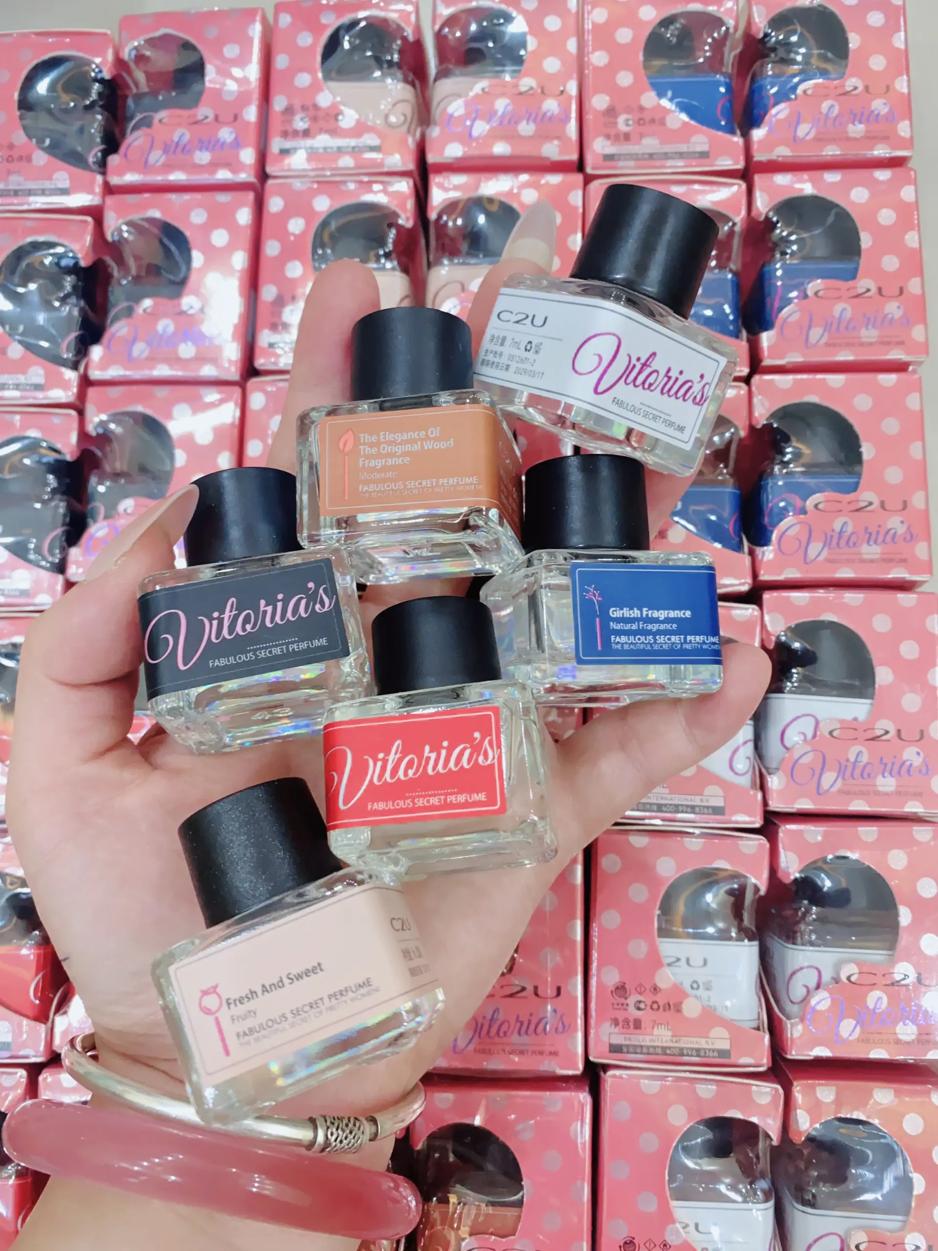 Nước hoa vùng kín Vitoria's 7ml _ nội địa trung nhiều mùi